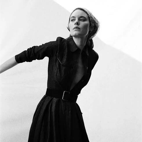 Hot Camille Rowe fingermonkey picture