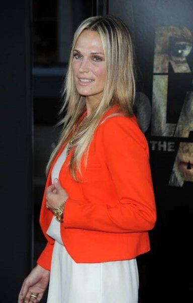 Molly Sims at an event for Zrození planety opic (2011)