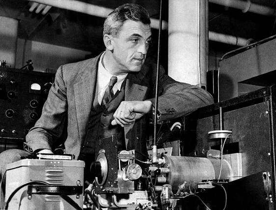 File:Felix Bloch 1950s.jpg - Wikimedia Commons