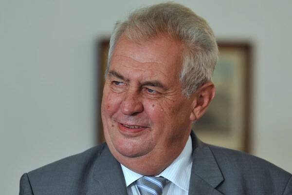 Prezident Zeman podepsal asociační dohodu mezi EU a Ukrajinou