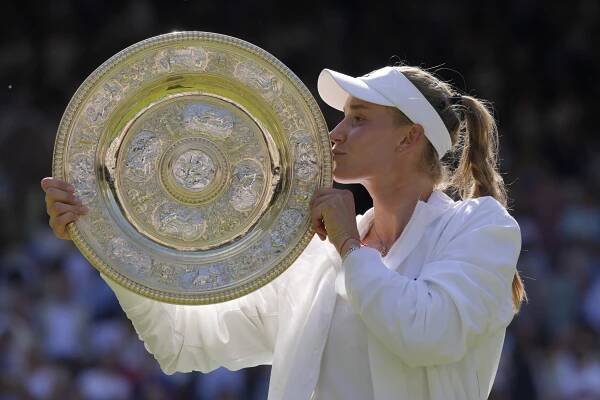 Finálová otočka. Rybakinová udolala Džabúrovou a ovládla Wimbledon