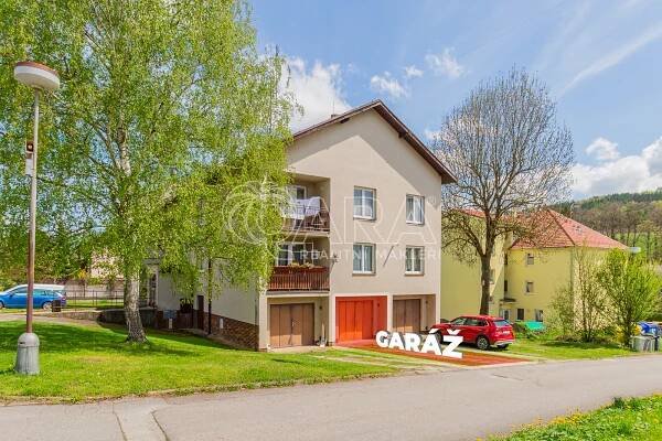 Prodej bytu 3+1 (76 m2) se dvěma balkony, Nihošovice