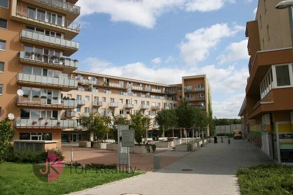 Pronájem Byt 2+kk, náměstí Přátelství, Praha 10 - Hostivař