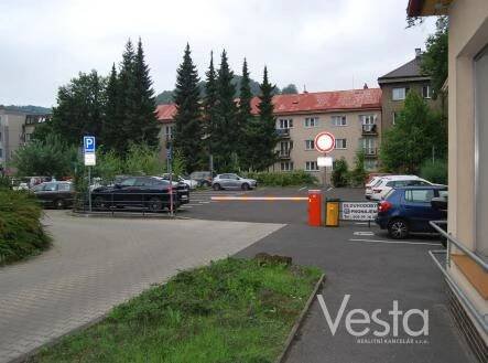 Pronájem - kanceláře, 300 m²