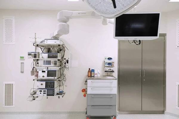 Otevření zrekonstruované gynekologicko-porodnické kliniky Fakultní nemocnice Královské Vinohrady.