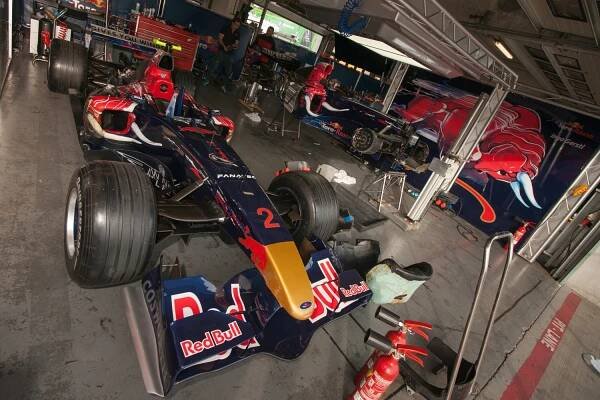 BOSS GP Brno, aneb F1 Toro Rosso STR3-04 s kterou Vettel nestartoval