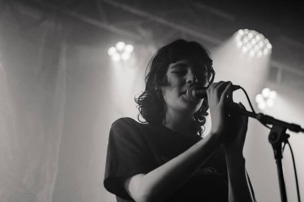 Amelie Siba + Black Tar Jesus, 20.4.2023, Kabinet Múz, Brno | Hudební server FMZine.cz