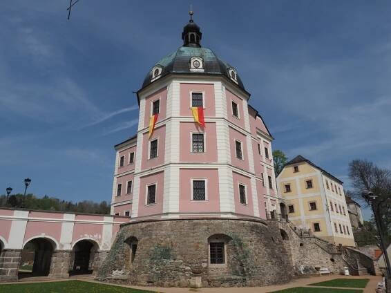 Hrad a zámek Bečov nad Teplou - Výlety Českem