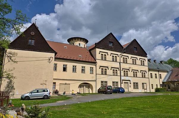 Fotogalerie • Zámek Jindřichovice u Sokolova (Zámek) • Mapy.cz