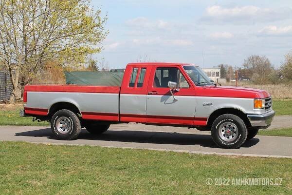 1987 Ford F150 4 x 4 :: AMHK Motors