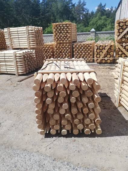 Cundy peeled posts, machine rounds, pointed posts