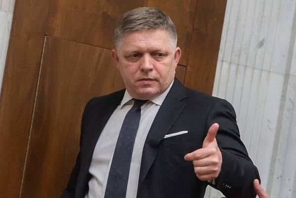 Většina Slováků poptává pevnou ruku. Je to varováním i pro naši demokracii