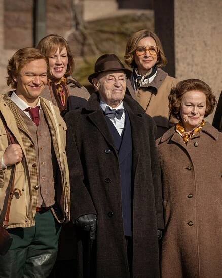 Jakob Oftebro, Julia Marko-Nord, Lars Lind, Malin Crépin, Irene Lindh - Stenbeck - Det andra landet - Z filmu