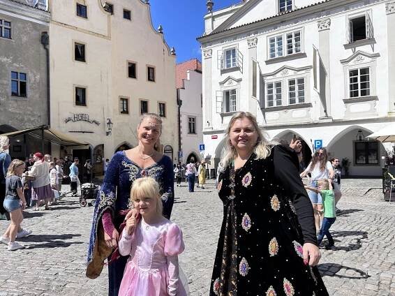Průvody, dobové trhy i živé šachy. Krumlov ožije renesancí