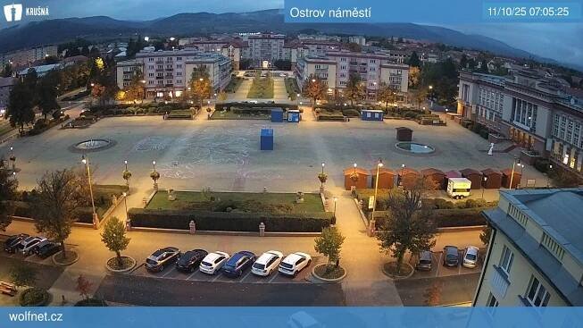 Poslední snímek - Ostrov - náměstí