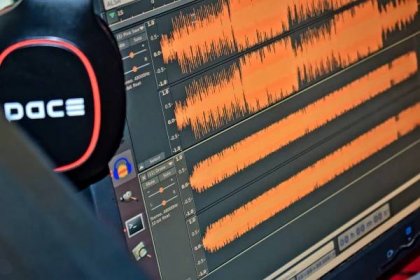 Adobe Audition vs Audacity - Which is Better? In-Depth Comparison & More - The Digital Side Hustle