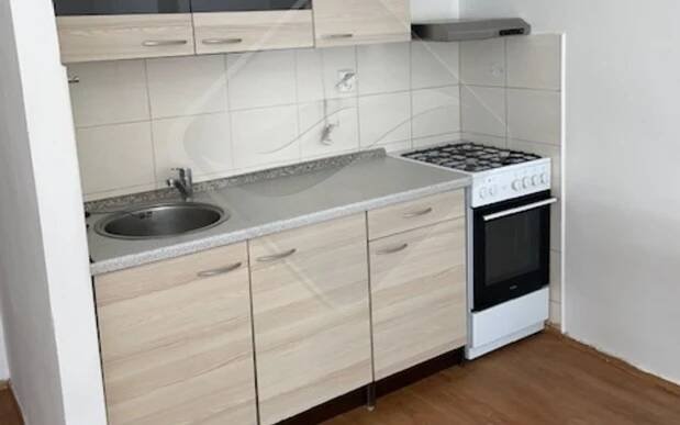 2+kk, Oblouková, Praha, 29 m²