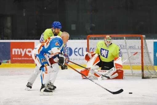 Spojaři s letci a HC Olymp sehráli hokejový zápas | spojar.mo.gov.cz