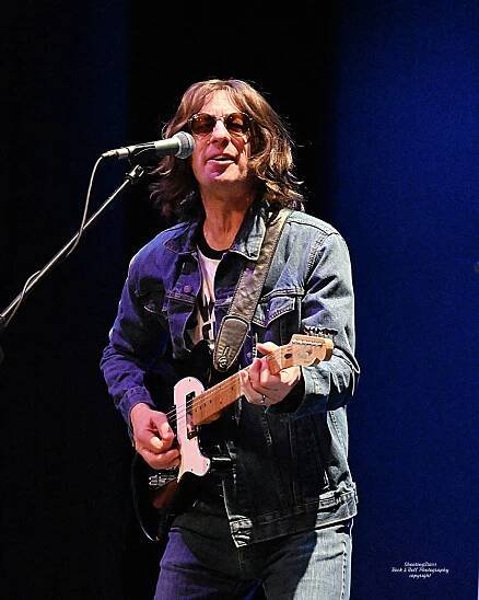 Lennon.Live | Photos