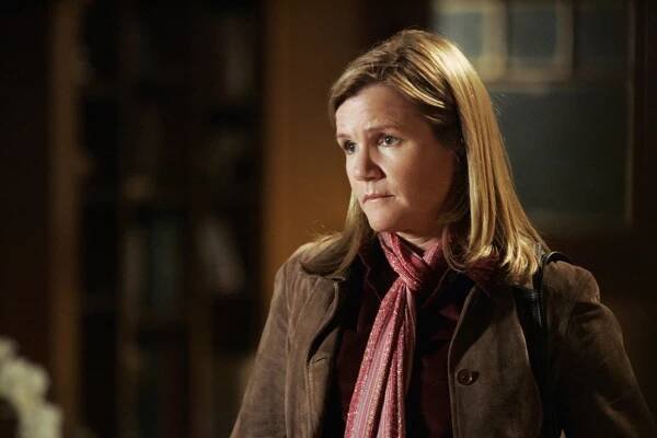 Chirurgové - Čas od času - Z filmu - Mare Winningham