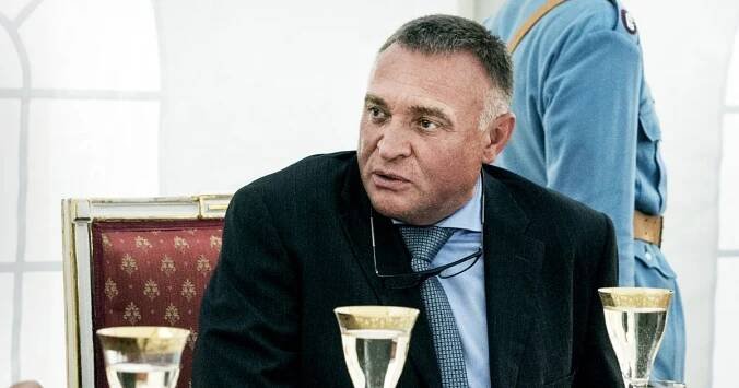 ‚Nárok na vyplacení odstupného nevznikl.’ Velíšek odchází z Hradu po 16 letech se stránkovou ‚výpovědí’