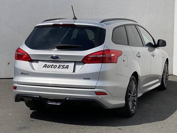 Ford Focus 1.0 EB, ST-Line, navi