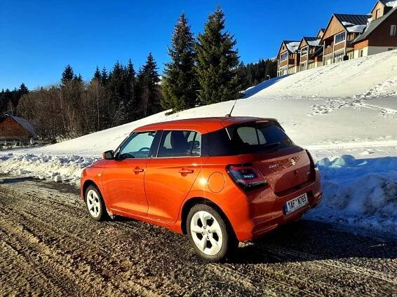 Test Suzuki Swift 1.2 DualJet PREMIUM 5MT 4×4 AllGrip. Malá ale velká radost - Autaprozeny.cz