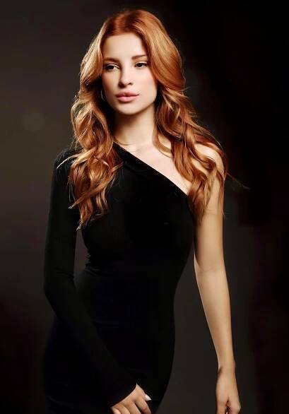 Bruna Altieri - Hair, Lip, Eyelash, Flash photography, Ne...
