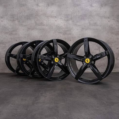 Original hliníkové ráfky na auto Ferrari Lusso 20 palců GTC4 311037 311038 černé lesklé