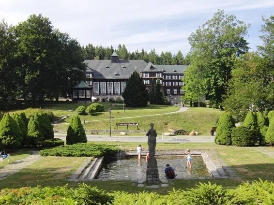 Zájezd - Horské lázně Karlova Studánka - Lázeňské domy a vily, Druhý dech v horských lázních - Cestovka Pohoda 