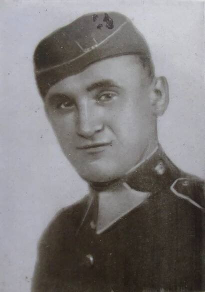 89. let od úmrtí vojenského pilota Františka Müllera | Hřbitovy a pohřební služby Praha