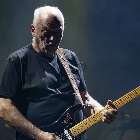 David Gilmour review, Royal Albert Hall: Sombre meditation on mortality from Pink Floyd’s guitar great