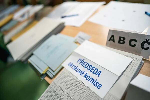 Až do roku 2027 budeme k urnám chodit pravidelně. Za rok zvolíme prezidenta