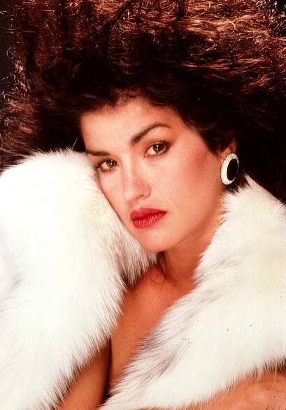 Model Janice Dickinson poses for a portrait session in 1986 in Los Angeles, California.