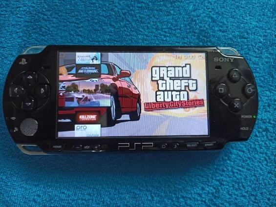 PSP PlayStation Portable s vadou(čtěte popis)  - Počítače a hry