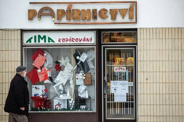 OBRAZEM: Od úterý můžete vyrazit znovu i do papírnictví