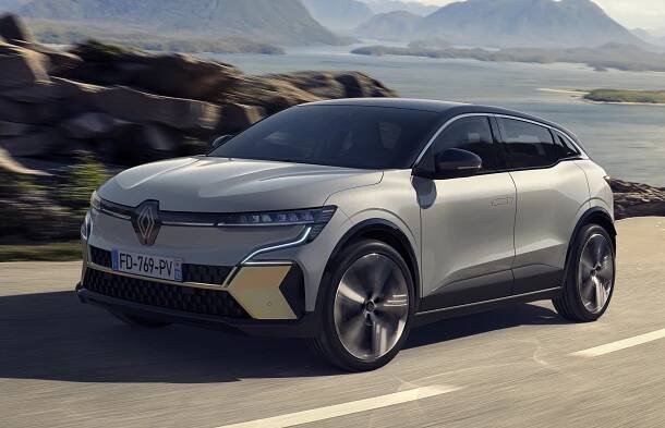 Renault představil nový elektromobil Megane E-Tech, dojezd přes 470 km a těsná integrace s Google službami