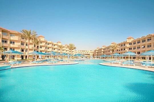 Amwaj Beach Club Abu Soma (2)