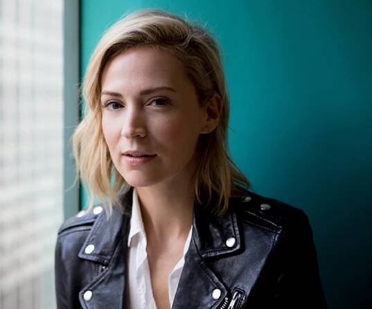 Beth Riesgraf