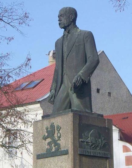 Category:Monuments and memorials to Tomáš Garrigue Masaryk in the Czech Republic - Wikimedia Commons