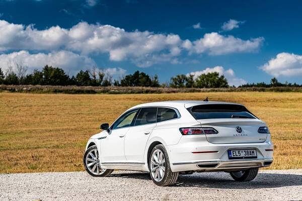 Volkswagen Arteon Shooting Brake eHybrid: Krása, ticho a pohodlí - roadblog.cz