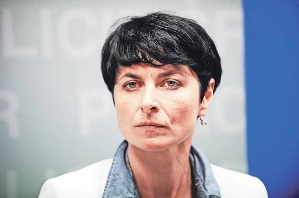 Bradáčová zveřejnila platy zaměstnanců: Dostala pokutu 100 tisíc korun