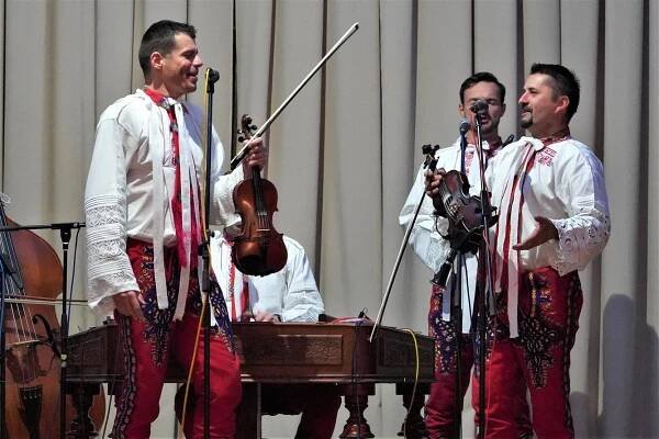 Cimbálová muzika Grajcar | Mokrá-Horákov