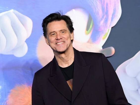 Jim Carrey, 62, says he's not really retired, just 'power-resting'