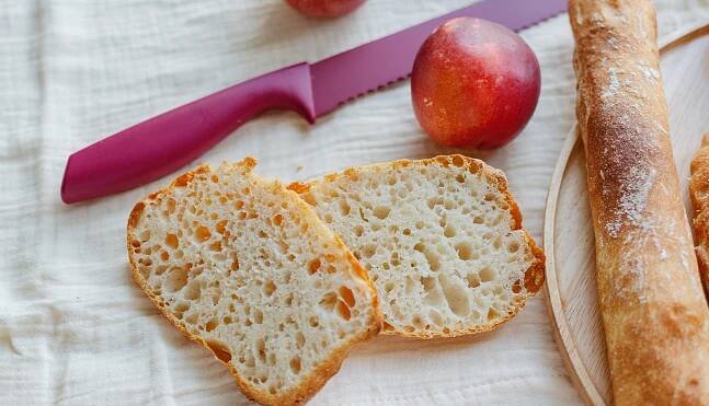 Domácí nadýchané ciabatty na zítřejší svačinu upečete jen z 5 ingrediencí – Tchibo