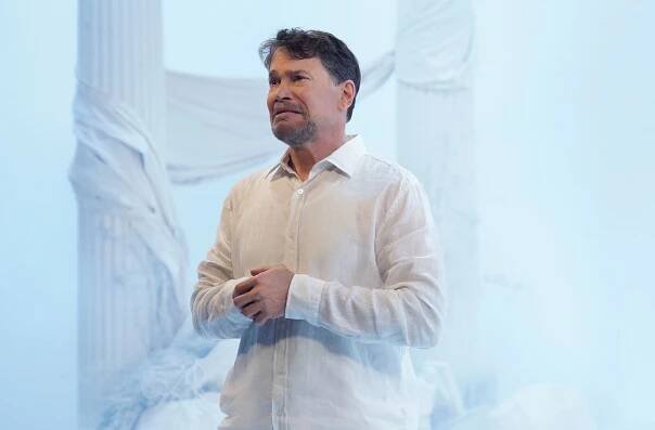 Peter Reckell as Bo Brady 
