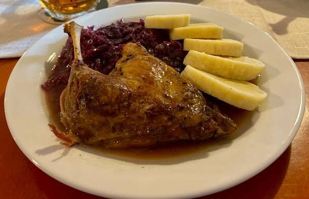 Jídlo - Restaurace Pod Lipou - Černošice