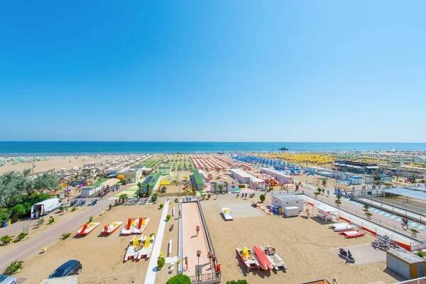 Hotel Ariane - Beachfront, Breakfast Xxl & Sea View 3*
