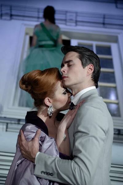 Barbora Švidraňová a Adam Herich v inscenácii Anna Karenina.