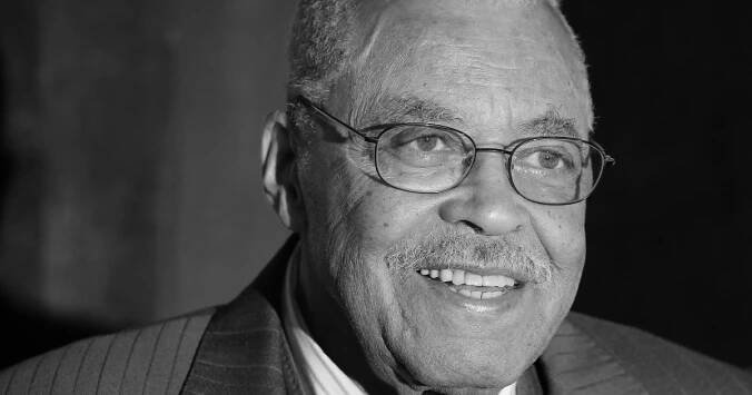 Zemřel americký herec James Earl Jones. Detektivu Birdovi nebo hlasu Dartha Vadera bylo 93 let